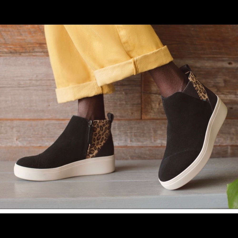 Toms leopard sneakers